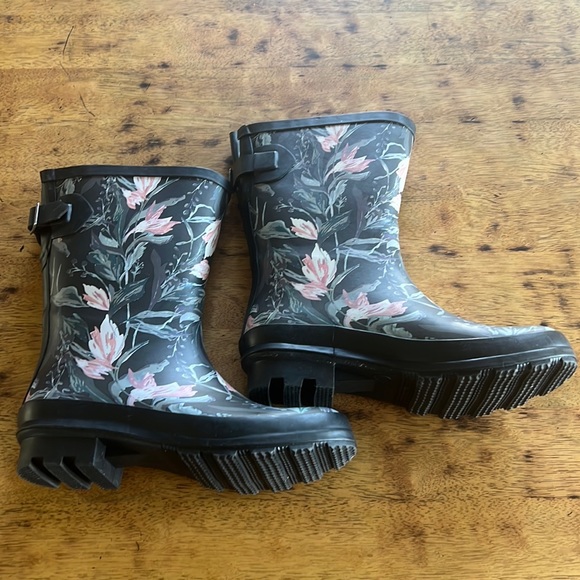 a new day Shoes - A New Day mid calf rubber rain boots